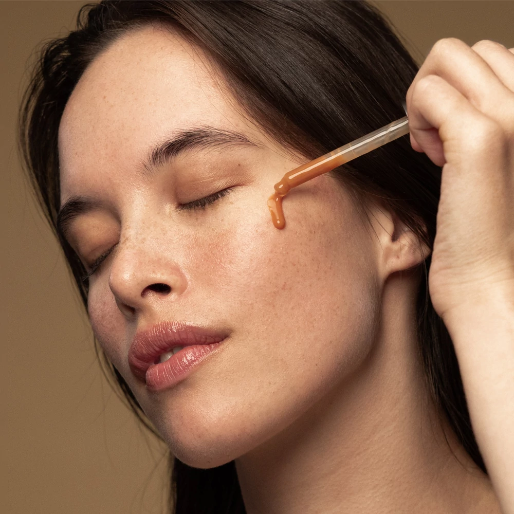 ANTIPODES HOSANNA Kollagénfeltöltő, hidratáló és feszesítő szérum