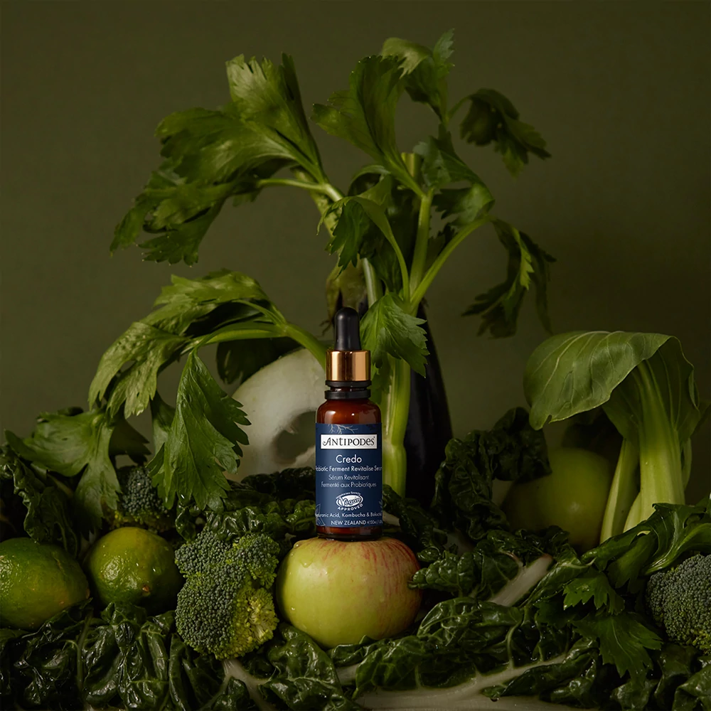 ANTIPODES CREDO Bőrnyugtató arcszérum probiotikummal