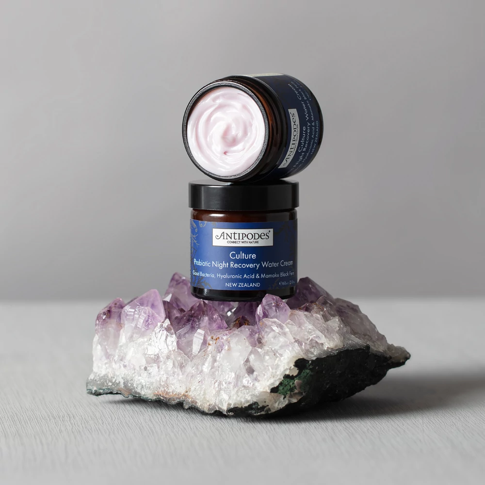 ANTIPODES CULTURE éjszakai water krém probiotikummal