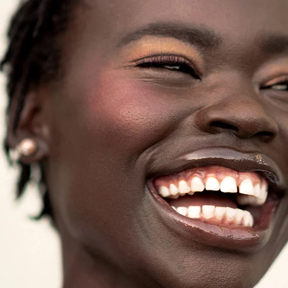 ERE PEREZ Rice Powder Prosító és bronzosító - BROOKLYN