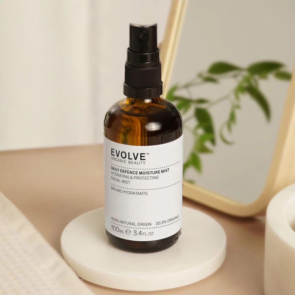 EVOLVE Daily Defence hidratáló arcpermet prebiotikumokkal és hialuronsavval