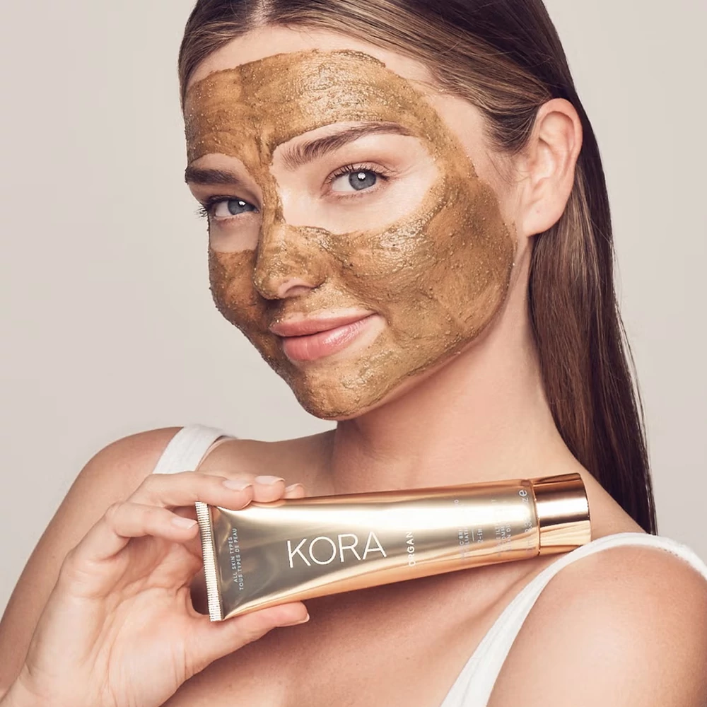 KORA ORGANICS 2 az 1-ben hámlasztó maszk - kurkumával