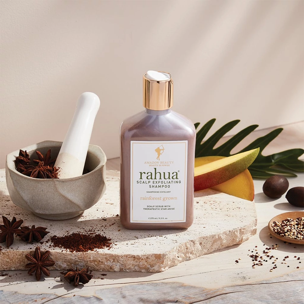RAHUA SCALP EXFOLIATING Hámlasztó sampon az egészséges fejbőrért