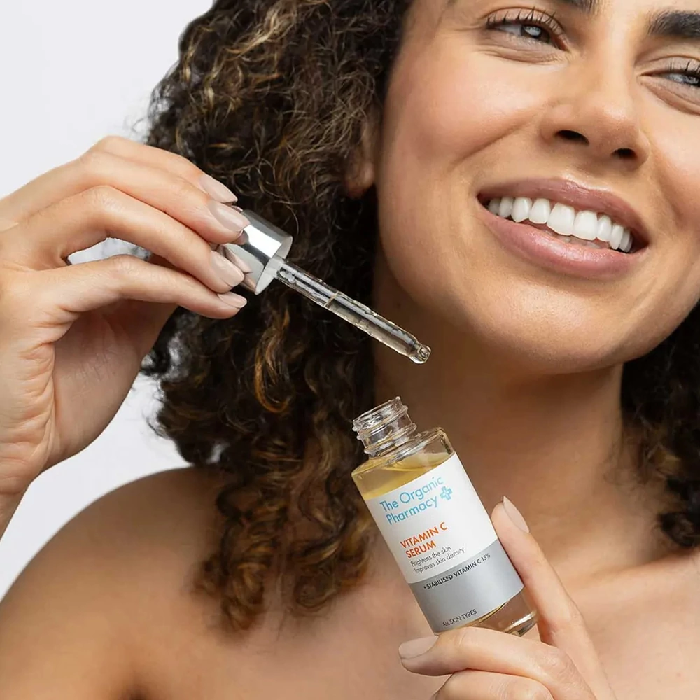 THE ORGANIC PHARMACY Bőrtónusjavító Szérum C-vitaminnal