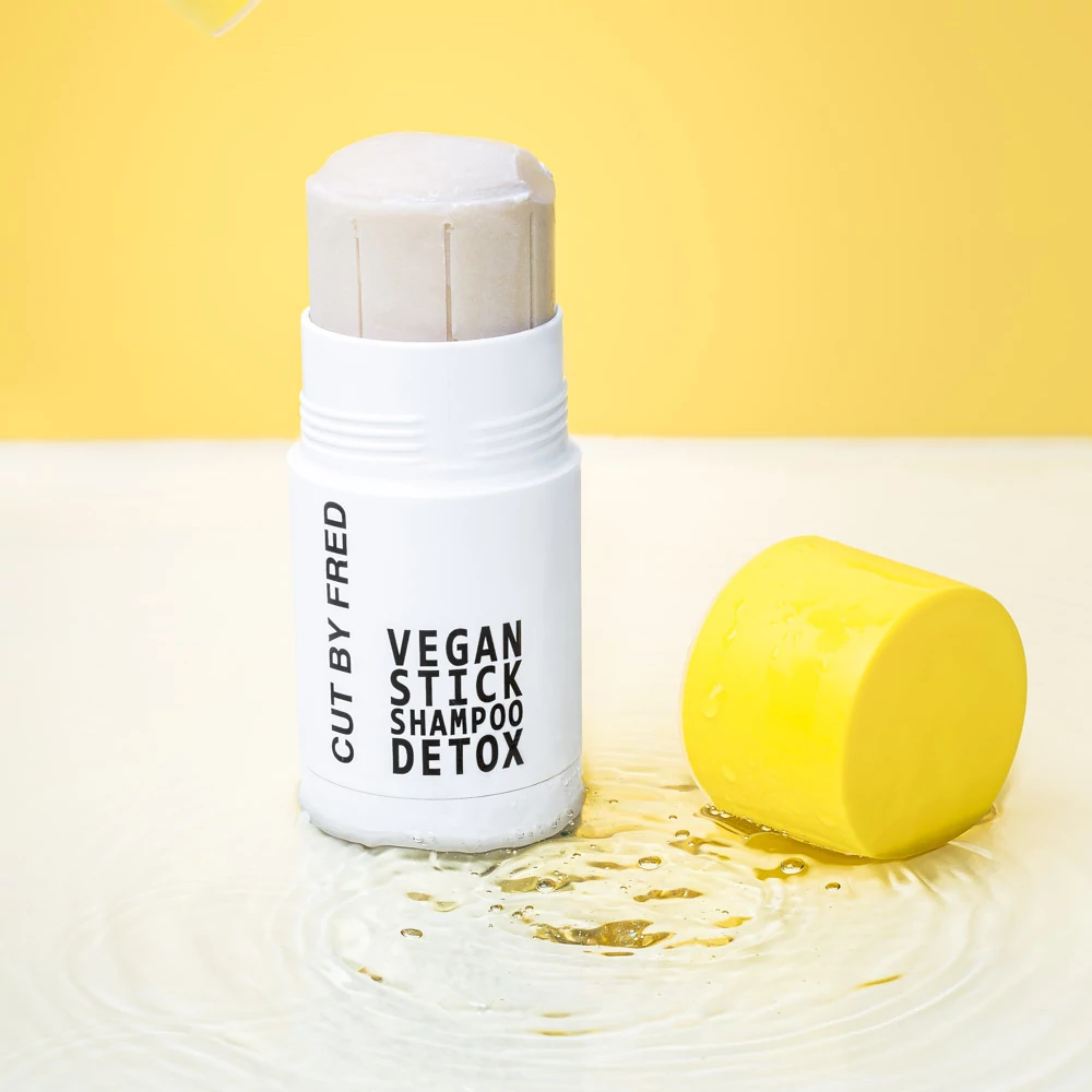 CUT BY FRED Detox Sampon Stick irritált fejbőrre