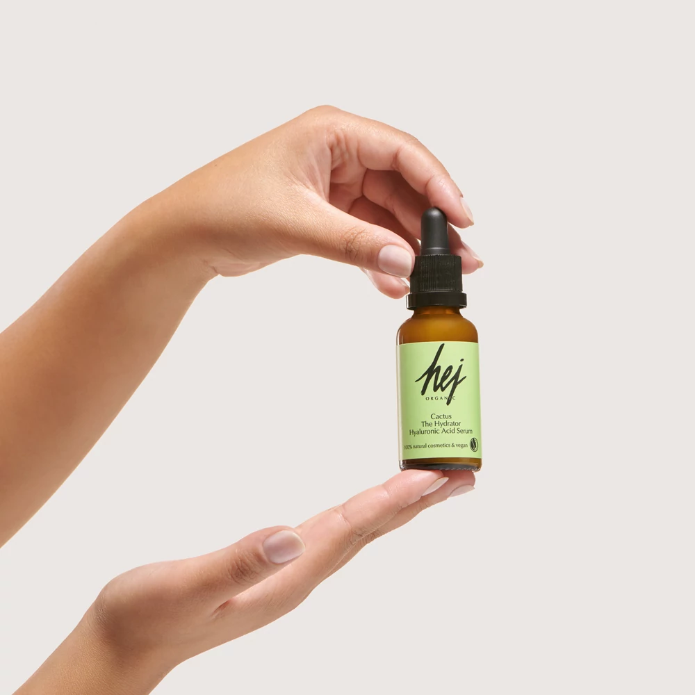 HEJ ORGANIC THE HYDRATOR Arcápoló szérum hialuronsavval