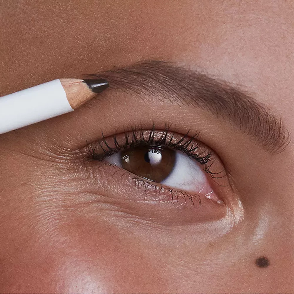 KJAER WEIS Organikus szemöldökceruza Deep Brown
