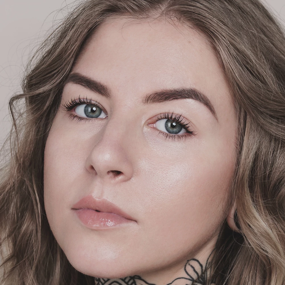 MÁDARA Skin Equal Soft Glow folyékony alapozó