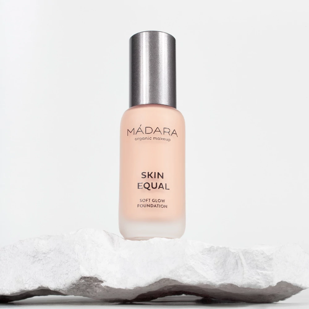 AKCIÓS | MÁRARA Skin Equal Soft Glow folyékony alapozó