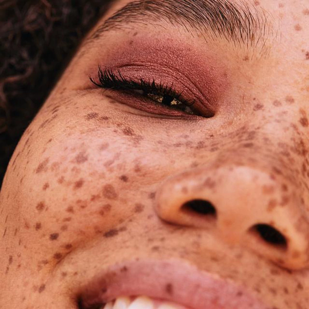 ILIA BEAUTY Liquid Powder krómhatású szemhéjfesték