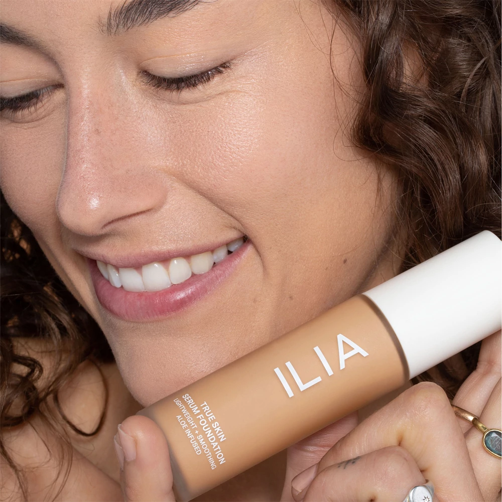 ILIA BEAUTY True Skin Szérum Alapozó