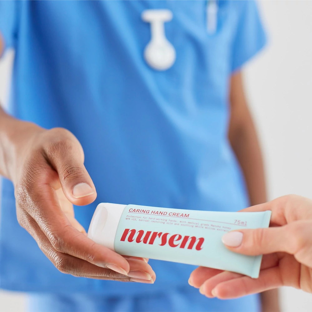 NURSEM Szupertápláló és védelmező kézkrém