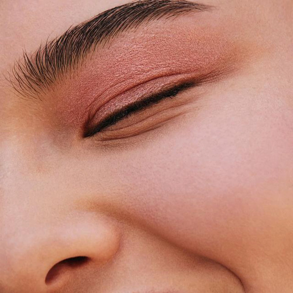 ILIA BEAUTY Liquid Powder krómhatású szemhéjfesték