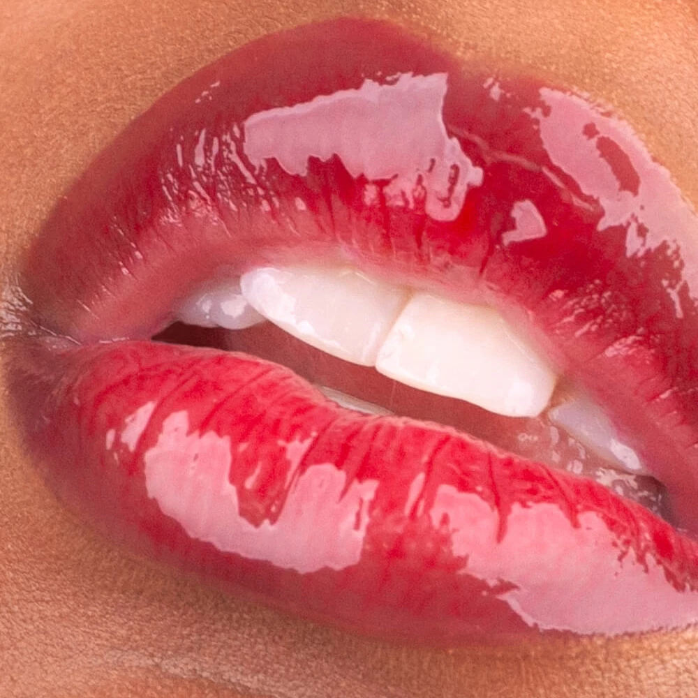 MÁDARA Glossy Venom hidratáló ajakfények