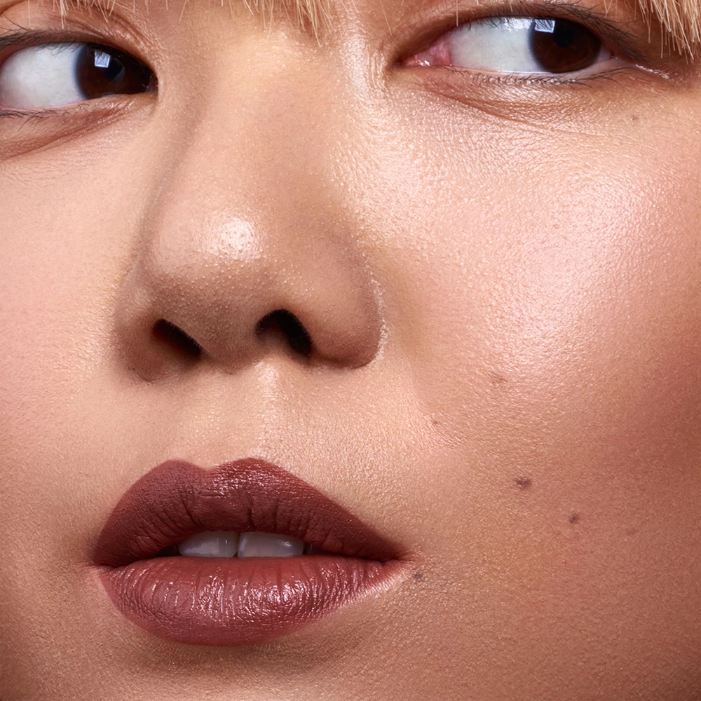 MÁDARA Velvet Wear Matt krémes ajakrúzs