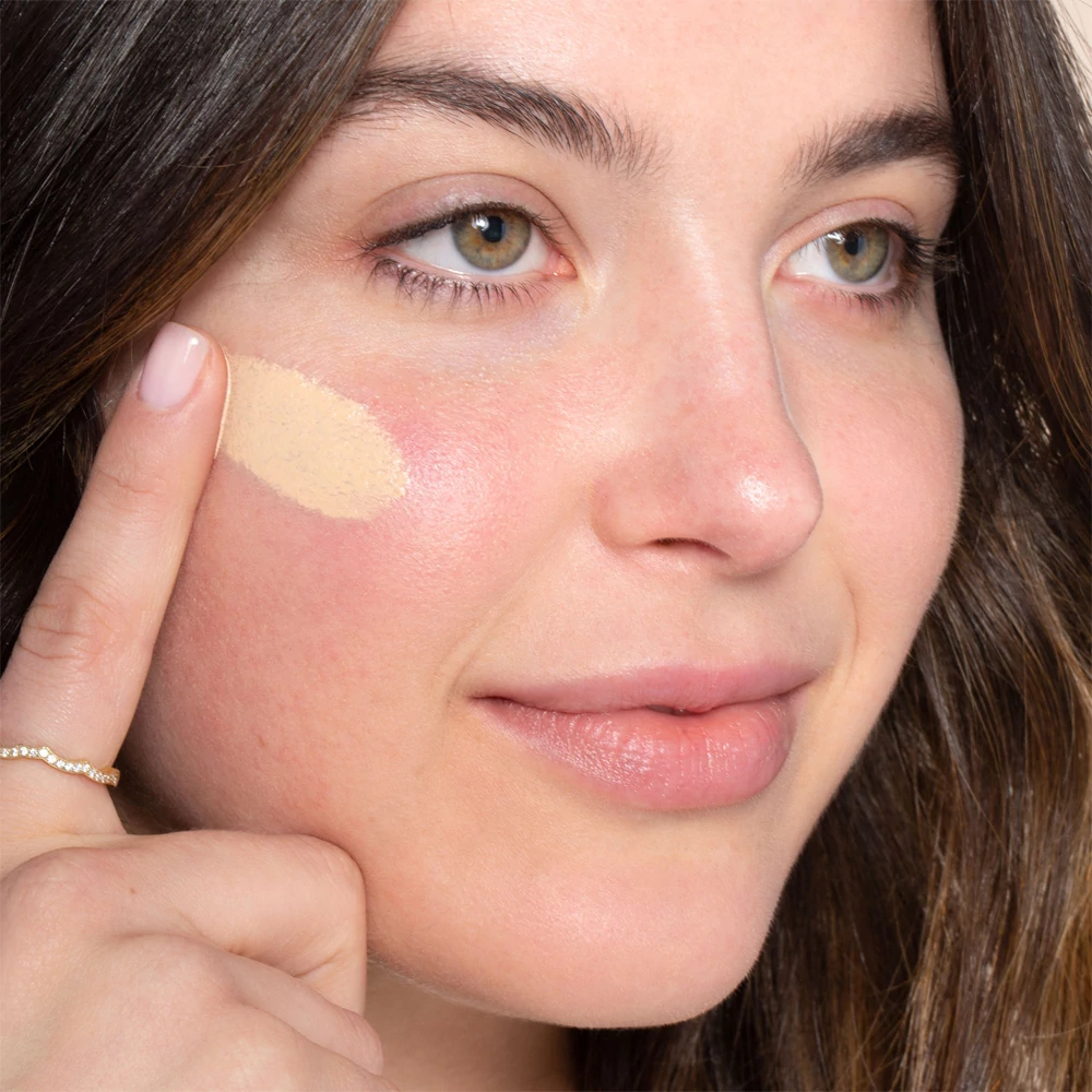 ILIA BEAUTY Super Szérum alapozó SPF 30 fényvédelemmel