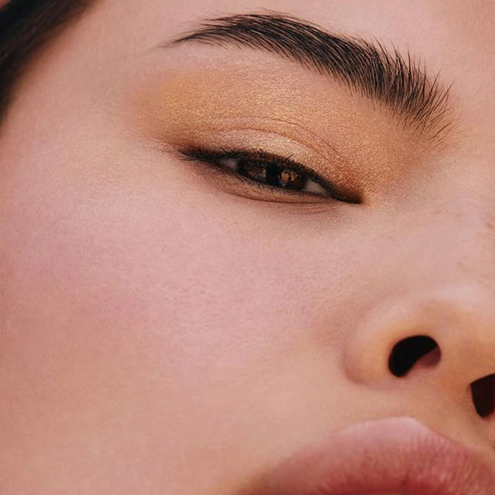 ILIA BEAUTY Liquid Powder krómhatású szemhéjfesték