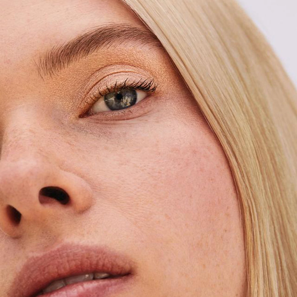 ILIA BEAUTY Liquid Powder krómhatású szemhéjfesték