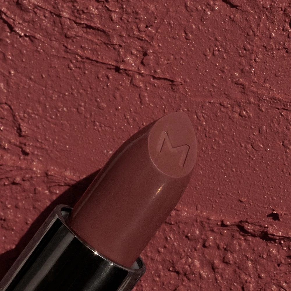 MÁDARA Velvet Wear Matt krémes ajakrúzs
