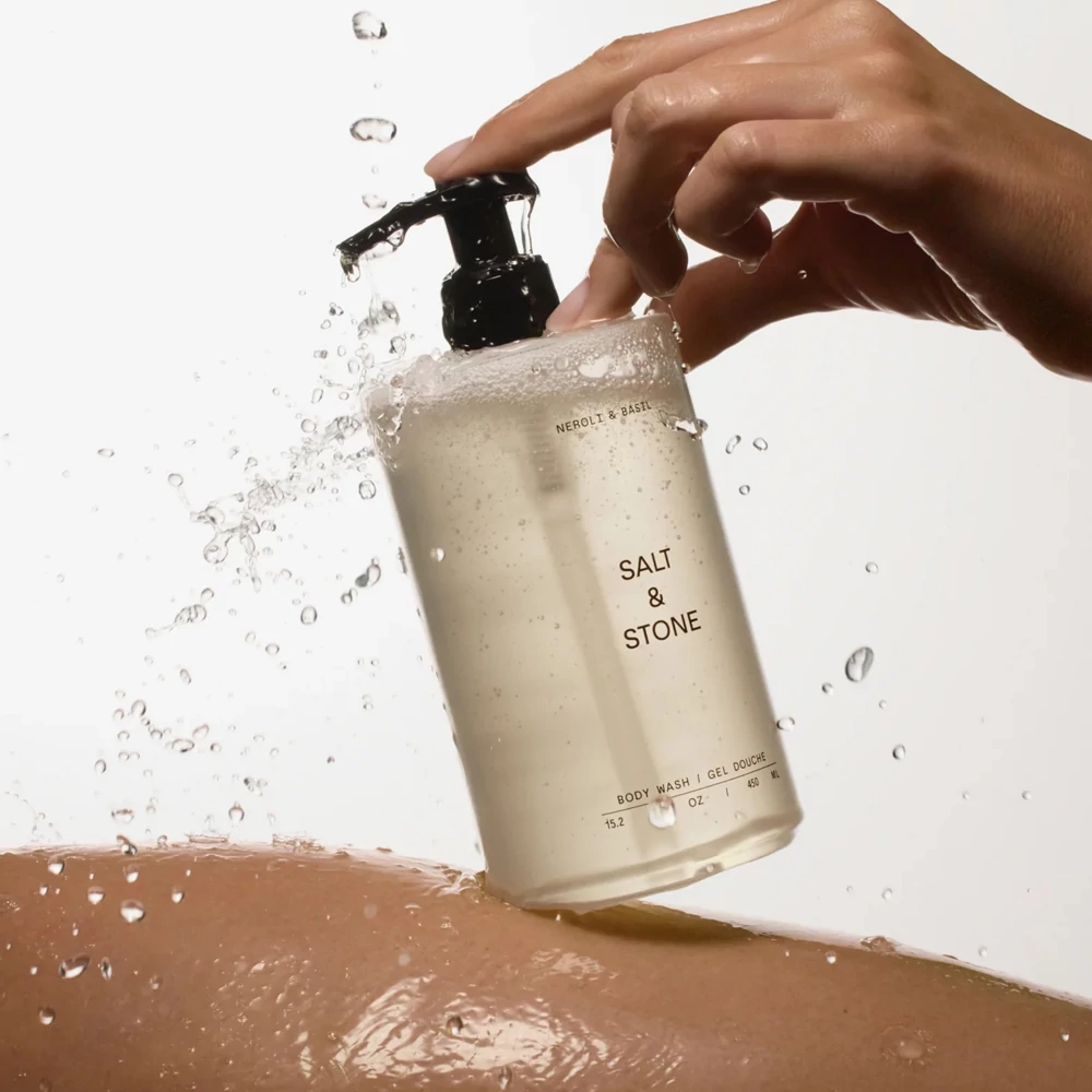 SALT & STONE TÁPLÁLÓ TUSFÜRDŐ GÉL - NEROLI & BAZSALIKOM