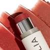 Kép 5/5 - ILIA BEAUTY Multifunkciós orca- és ajakszínező stick